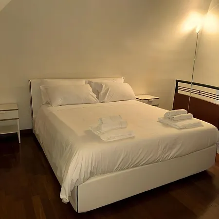 Apartamento Attico Imperiale - In Centro, Tra Stazione E Vecchia *