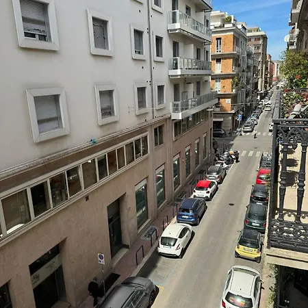 Attico Imperiale - In Centro, Tra Stazione E Vecchia * Бари