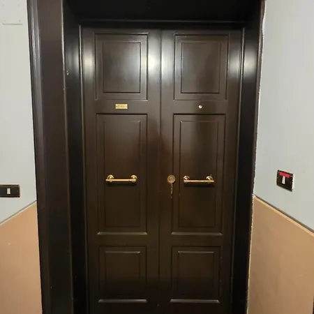 Attico Imperiale - In Centro, Tra Stazione E Vecchia